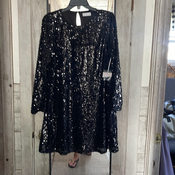 NWT Lauren Conrad - Elegant Black Sequin Dress - size L - Picture 1 of 6
